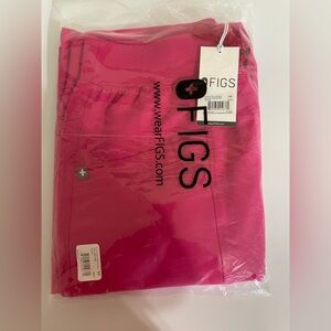 FIGS Women’s Rio High-Waisted Balloon Scrub Pants in Shocking Pink Size M